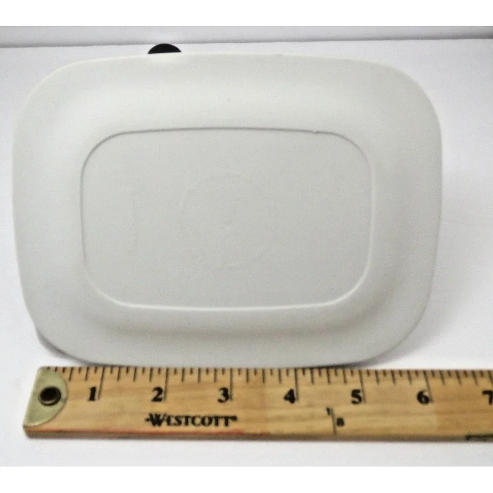 Tupperware 2296A White 6-1/2